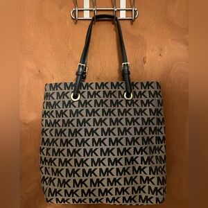Like New Michael Kors Tote Bag